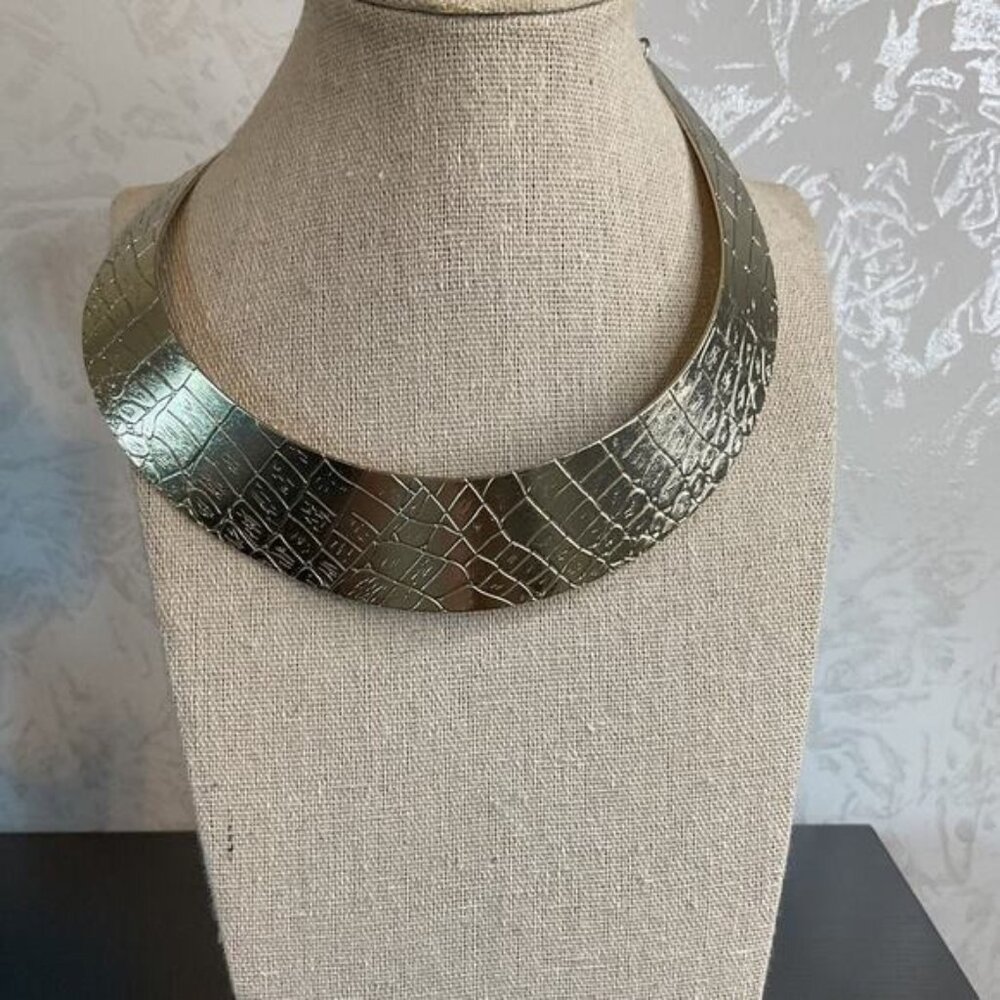 Vintage Gold-Tone Crocodile Pattern Collar Necklace By INC